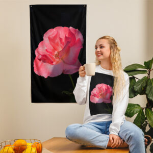 This flag from MerisCon ARTDesign features striking photographs by the photographer Hari Maslic, transforming a traditional flag into a piece of art.