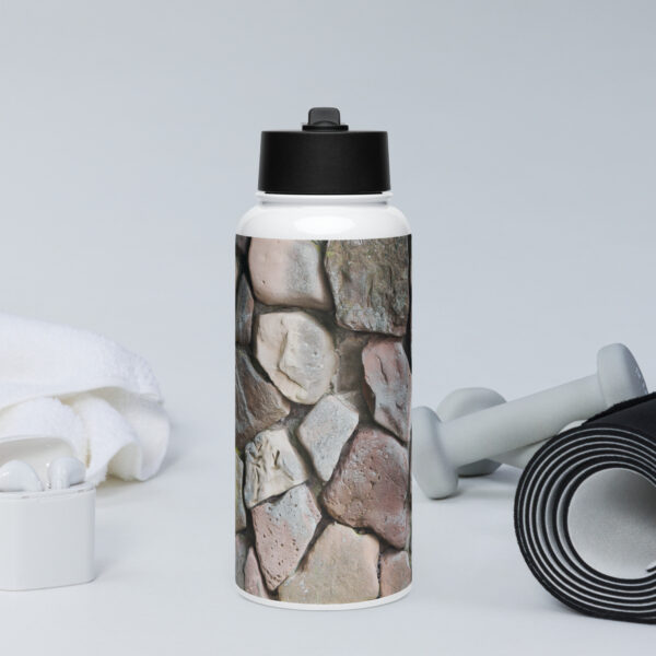 Stainless steel water bottle with a straw lid - Image 4